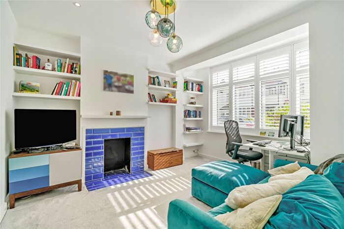 4 Bedroom End Terrace House For Sale In Runnymede Crescent, London, SW16