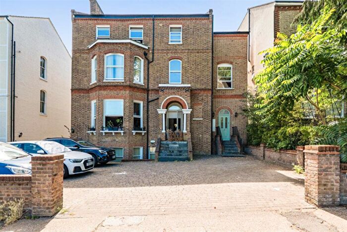 1 Bedroom Apartment For Sale In Ewell Road, Surbiton, KT6