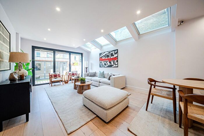 4 Bedroom Terraced House For Sale In Newton Road, Wimbledon, London, SW19