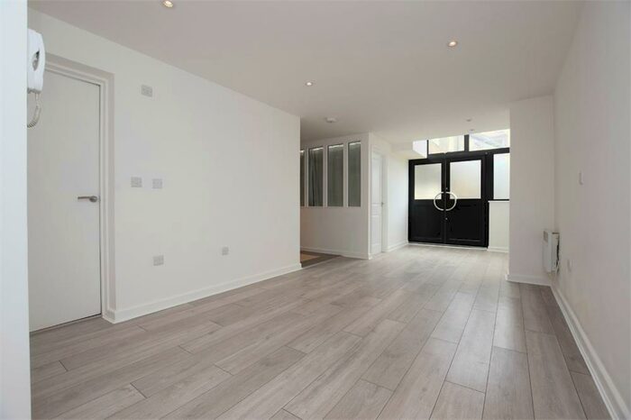 1 Bedroom Flat To Rent In High Street, London, NW10