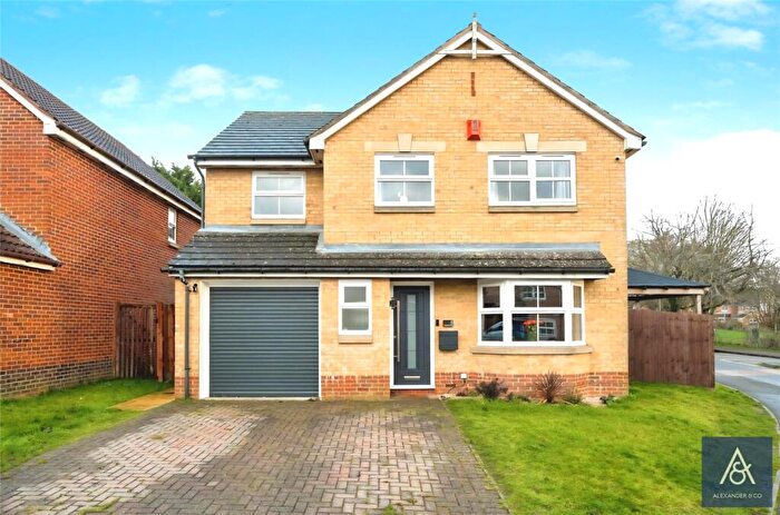 4 Bedroom Detached House For Sale In Balmoral Drive, Brackley, Northamptonshire, NN13