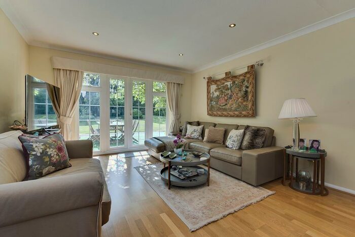 5 Bedroom Detached House To Rent In Cobham, KT11