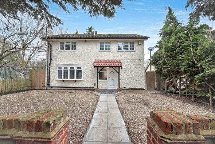 3 Bedroom Detached House For Sale In Aurelia Gardens, Croydon, CR0