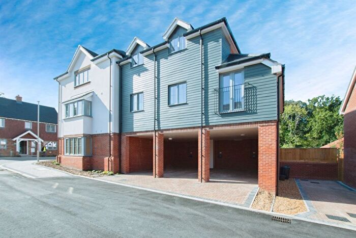 2 Bedroom Flat For Sale In Edmondsham Road, Verwood, BH31