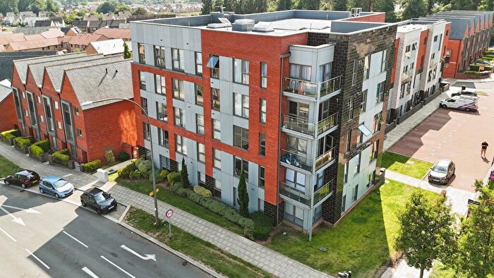 2 Bedroom Apartment For Sale In High Street, Upton, Northampton, NN5