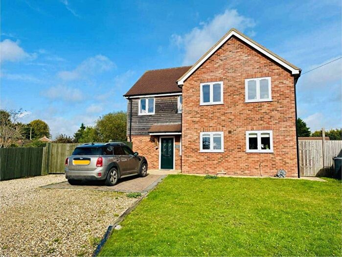 4 Bedroom Detached House For Sale In Old Bothampstead Road, Beedon, Newbury, RG20