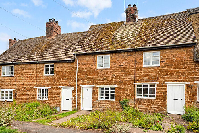 2 Bedroom Terraced House For Sale In Oxhill, CV35