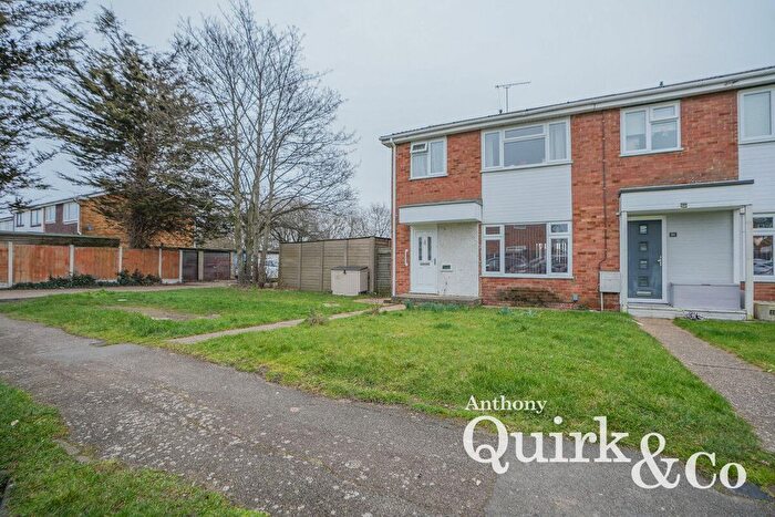 3 Bedroom End Of Terrace House For Sale In The Weald, Canvey Island, SS8