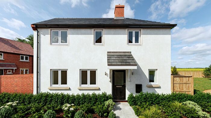 3 Bedroom Detached House For Sale In Daggons Road, Alderholt, Fordingbridge, SP6