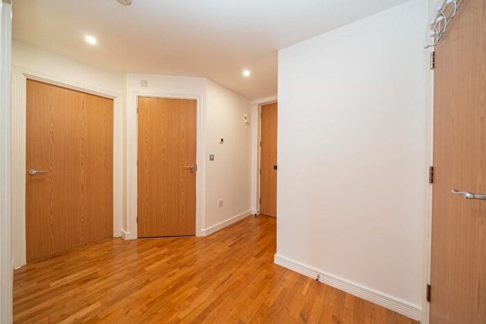 2 Bedroom Apartment To Rent In Brookfield House, Selden Hill, Hemel Hempstead, Hertfordshire, HP2