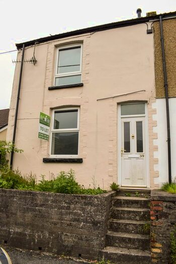 2 Bedroom End Of Terrace House To Rent In Gwernllwyn Terrace, Tylorstown, CF43
