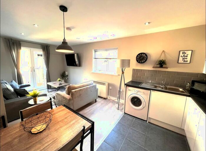 1 Bedroom Apartment To Rent In Spire View, Southampton, SO15