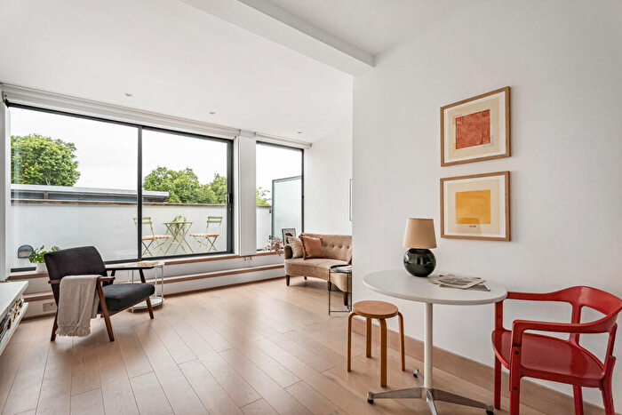 1 Bedroom Apartment For Sale In Basing Place, London, E2
