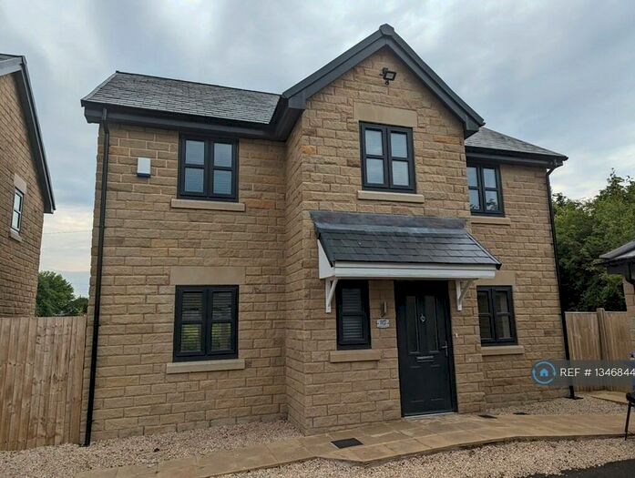 4 Bedroom Detached House To Rent In Goodshawfold Road, Rossendale, BB4