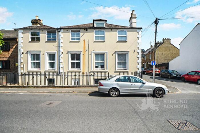 3 Bedroom Apartment To Rent In Albert Road, St. Mary Cray, Orpington, BR5
