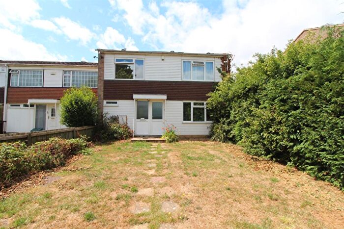 3 Bedroom End Of Terrace House To Rent In Bracknell, Wellingborough, NN8