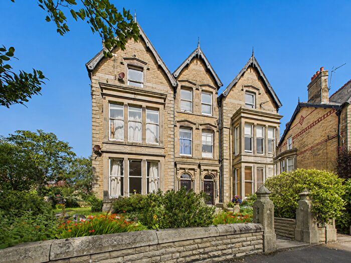2 Bedroom Flat For Sale In St Georges Square, Annes, FY8
