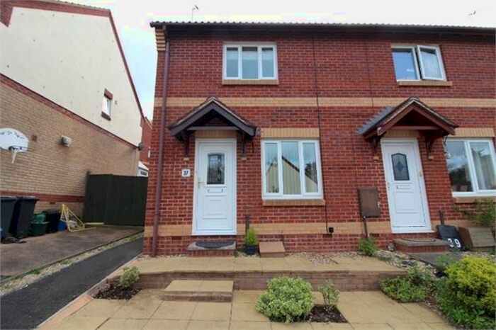 2 Bedroom End Of Terrace House To Rent In Wordsworth Close, Exmouth, Devon. EX8