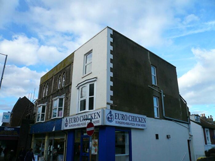 2 Bedroom Flat To Rent In High Street, Dover, CT16