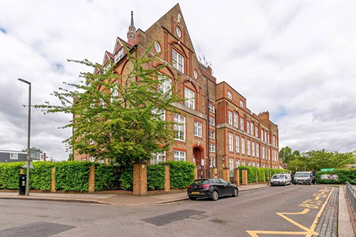 Studio To Rent In Este Road, Clapham Junction, London, SW11