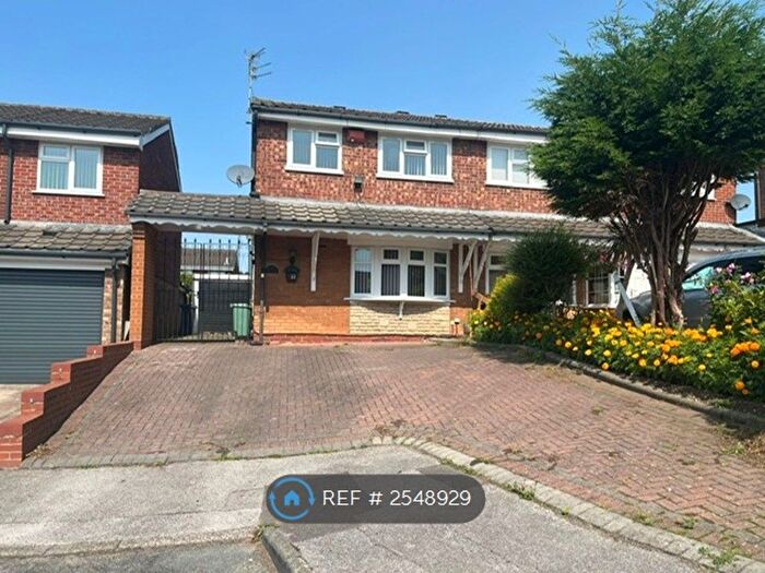 3 Bedroom Semi-Detached House To Rent In Western Close, Walsall, WS2