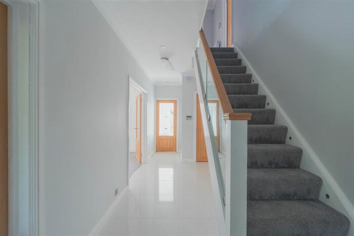 4 Bedroom Detached House For Sale In Stockwood Hill, Keynsham, Bristol, BS31