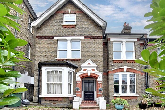 2 Bedroom Apartment For Sale In Lewisham Hill, Lewisham, London, SE13