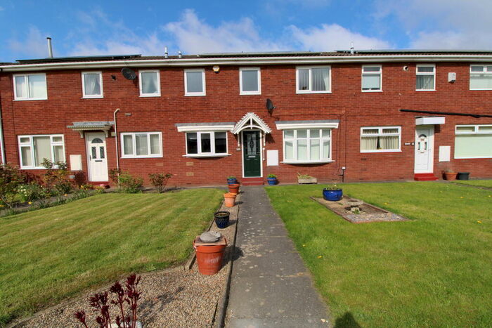 3 Bedroom House To Rent In High Tree Close, Doxford Park. Sunderland, SR3