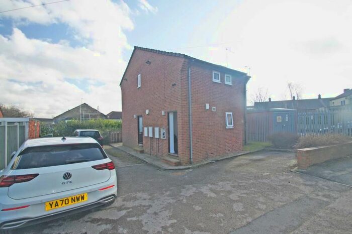 2 Bedroom Flat To Rent In Main Street, East Ardsley, Wakefield, WF3