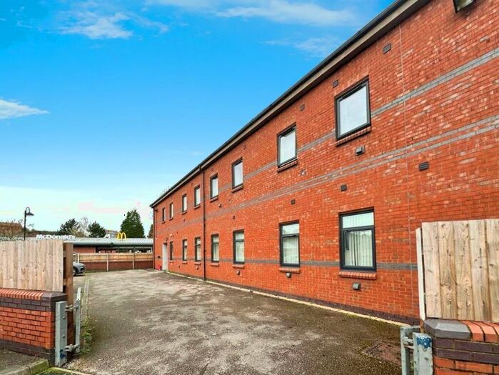 1 Bedroom Flat To Rent In Lower Mill Street, Kidderminster, Worcestershire, DY11