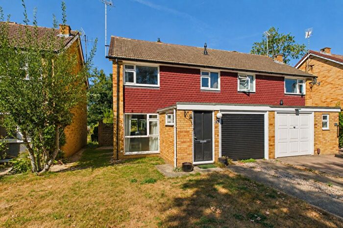 4 Bedroom Semi-Detached House For Sale In Weybridge Mead, Yateley, Hampshire, GU46