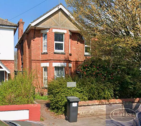 4 Bedroom Detached House For Sale In Edgehill Road, Bournemouth, BH9