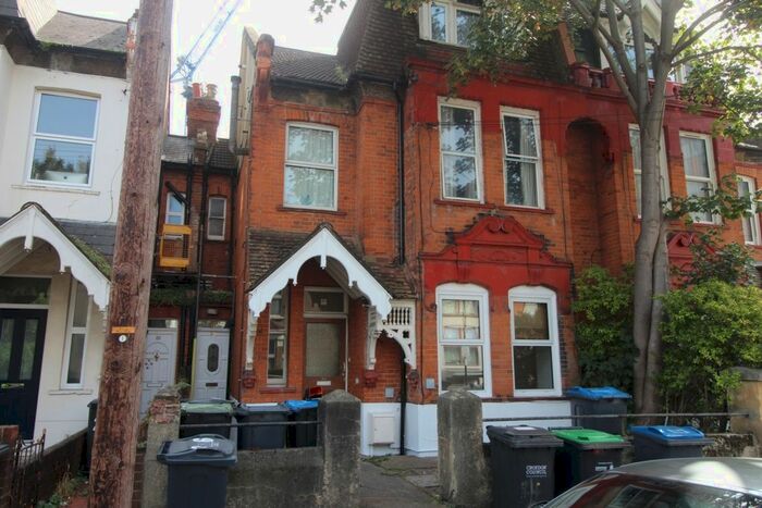 2 Bedroom Flat To Rent In Broad Green Avenue, Croydon, CR0