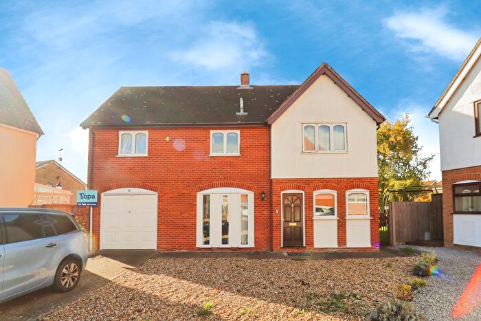 4 Bedroom Detached House For Sale In Mylford Close, Bury St. Edmunds, IP32