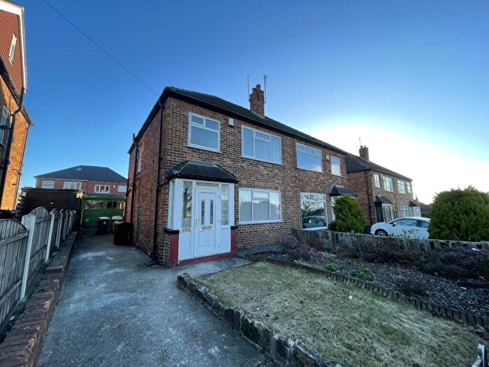 3 Bedroom Semi-Detached House To Rent In York Road, Leeds, LS14