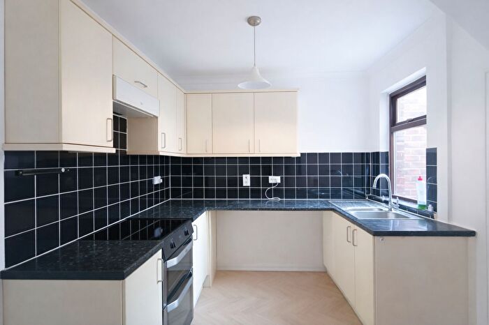 2 Bedroom Terraced House To Rent In School Street, Darfield, S73