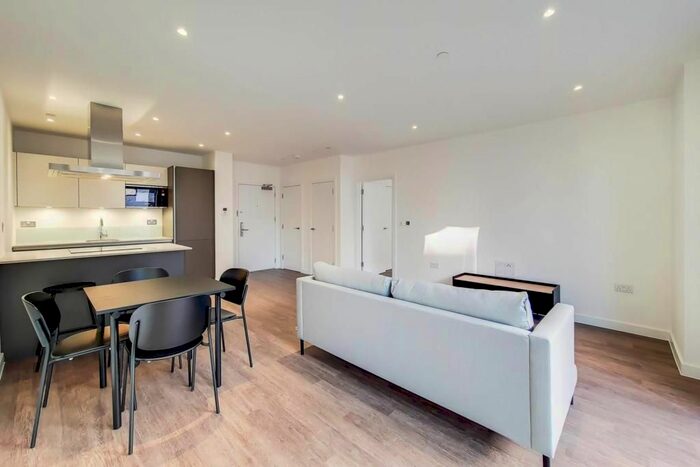 1 Bedroom Flat To Rent In Vanguard Way, London, E17