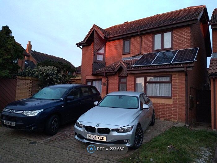 4 Bedroom Detached House To Rent In Cruickshank Grove, Crownhill, Milton Keynes, MK8