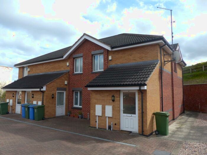 1 Bedroom Apartment To Rent In Birkland Street, Mansfield, NG18