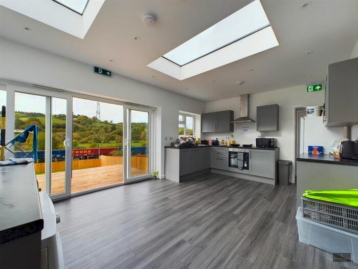 6 Bedroom Property To Rent In Cowley Bridge Road, Exeter, EX4