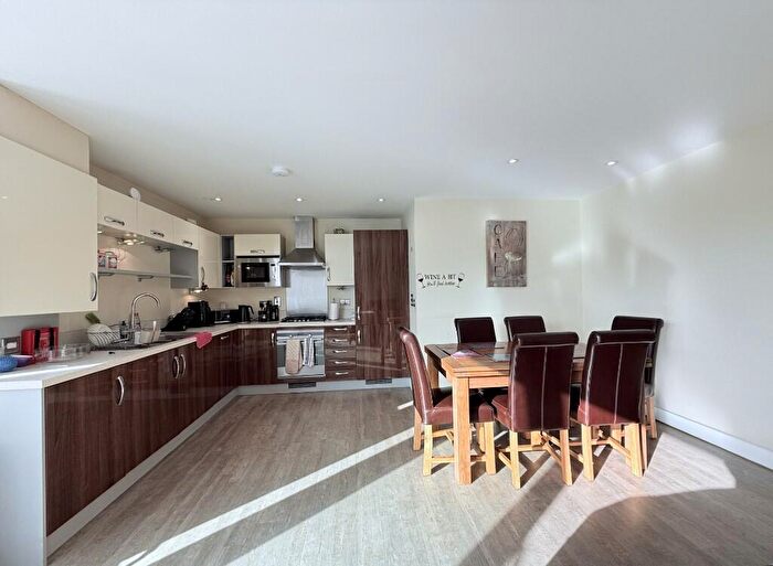 2 Bedroom Apartment For Sale In Homefield Place, Croydon, London, CR0