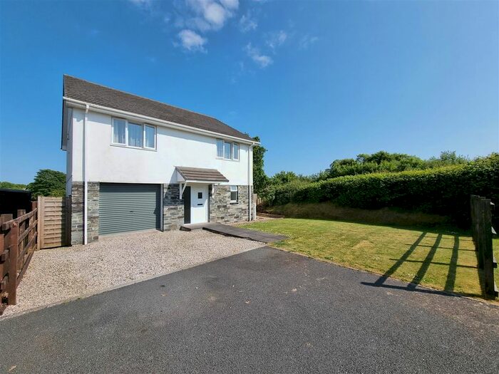 4 Bedroom Property For Sale In Cottage Gardens, Lewannick, Launceston, PL15