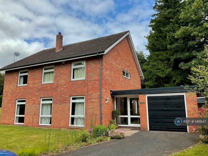 4 Bedroom Detached House To Rent In Wolverley Village, Wolverley, Kidderminster, DY11