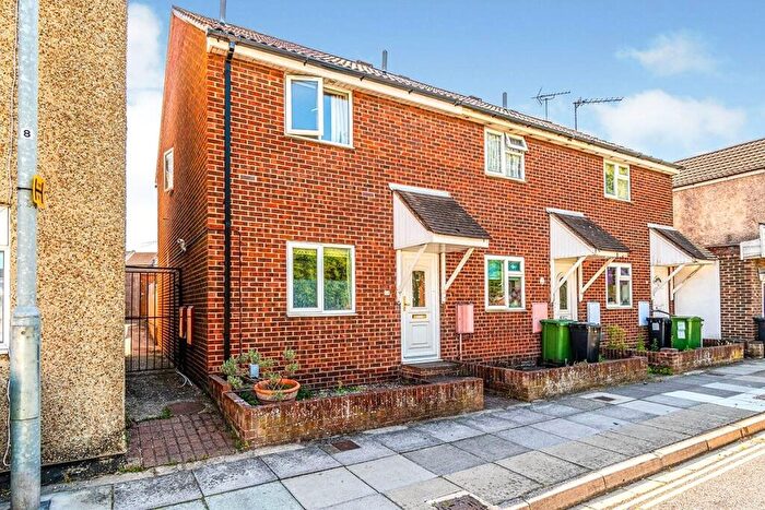 2 Bedroom House To Rent In Twyford Avenue, Portsmouth, Hampshire, PO2