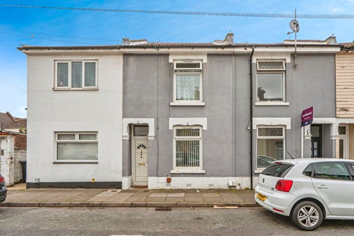 3 Bedroom Terraced House For Sale In Gruneisen Road, Portsmouth, Hampshire, PO2