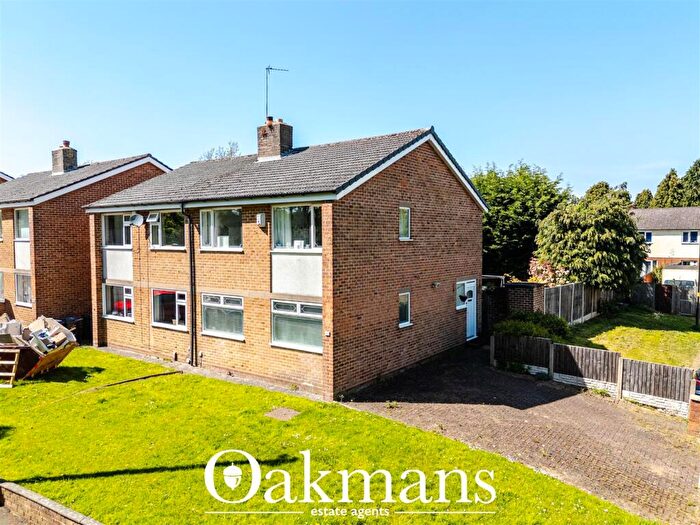 3 Bedroom End Of Terrace House For Sale In Brett Drive, Birmingham, B32