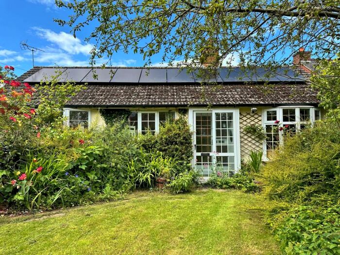 2 Bedroom Bungalow To Rent In Gilks Lane, Oxhill, CV35