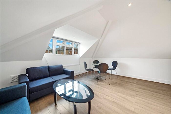 2 Bedroom Flat To Rent In Evangelist Road, Kentish Town, NW5