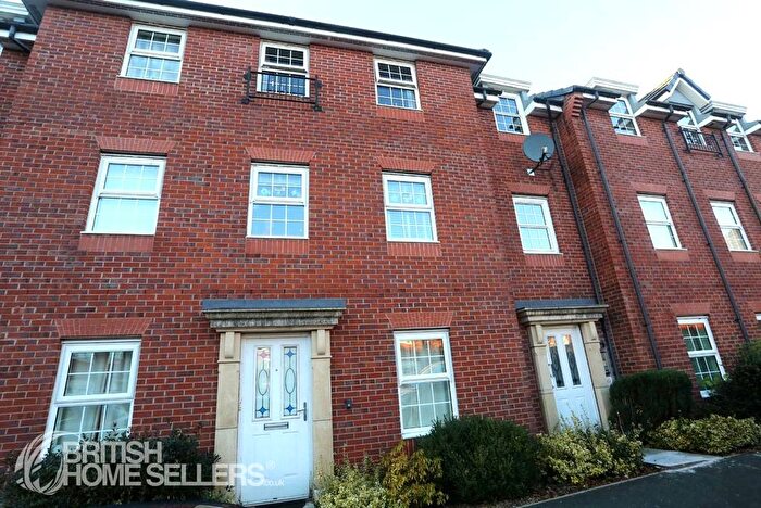 2 Bedroom Flat For Sale In Brentwood Grove, Leigh, Greater Manchester, WN7