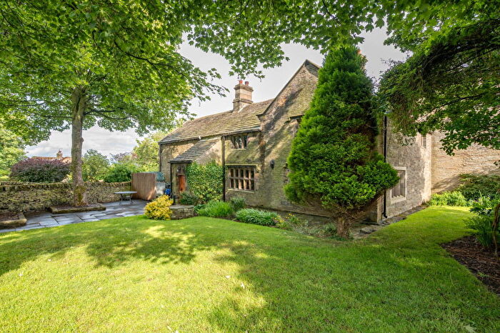 5 Bedroom Character Property For Sale In Ingbirchworth, Sheffield, S36